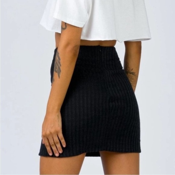 Princess Polly Black Human Movement Mini Skirt 0 - Picture 3 of 5